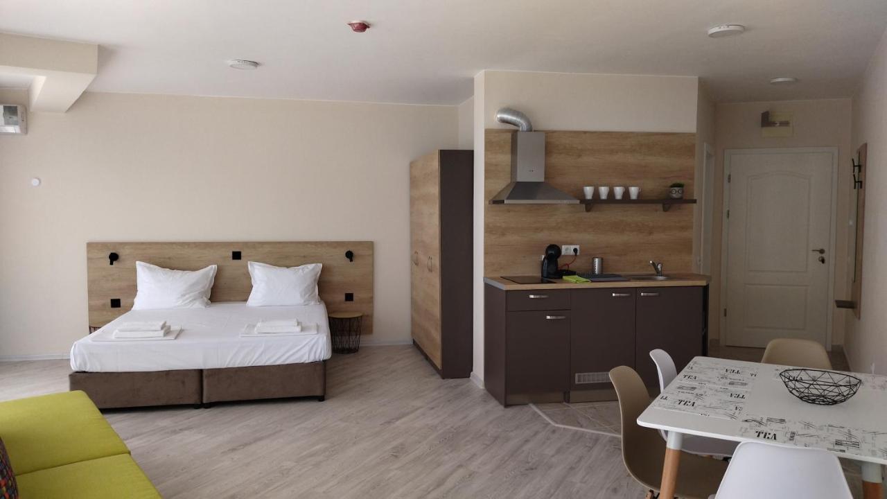 Aparthotel Happy Приморско Екстериор снимка