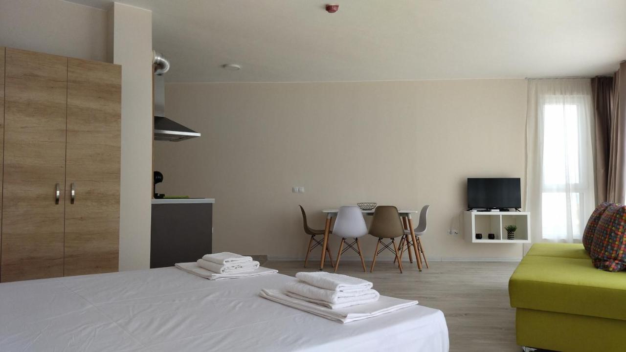 Aparthotel Happy Приморско Екстериор снимка