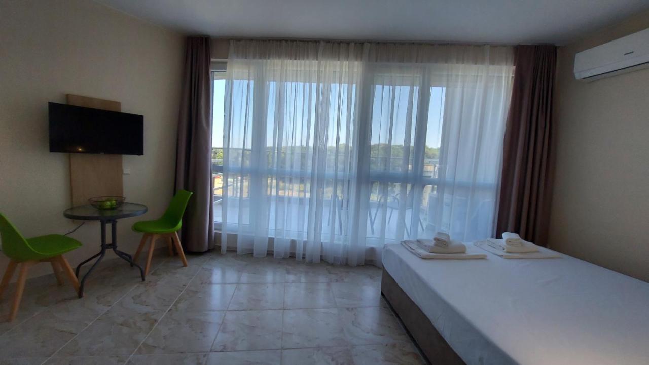 Aparthotel Happy Приморско Екстериор снимка
