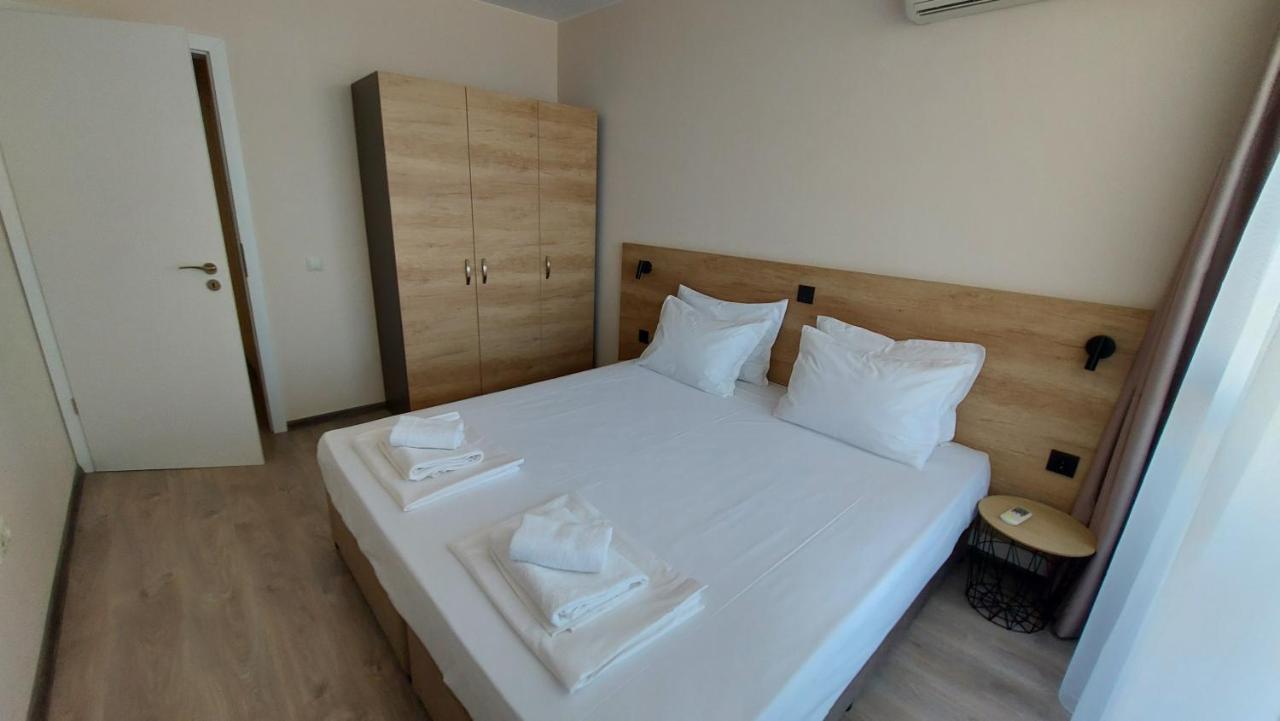 Aparthotel Happy Приморско Екстериор снимка
