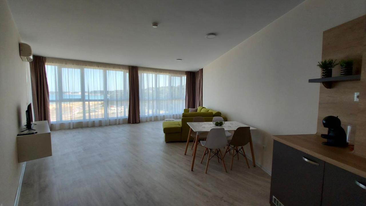 Aparthotel Happy Приморско Екстериор снимка