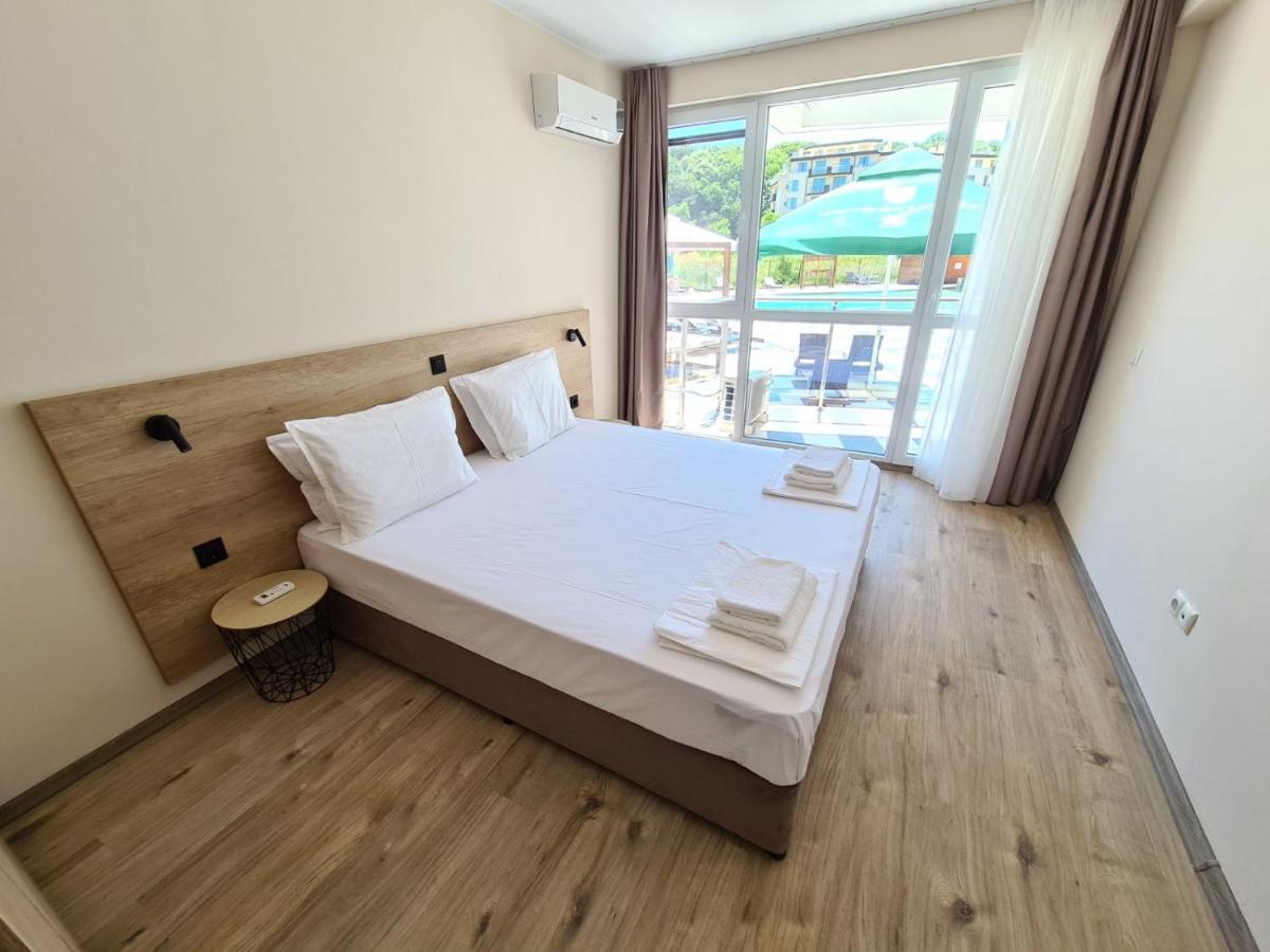 Aparthotel Happy Приморско Екстериор снимка