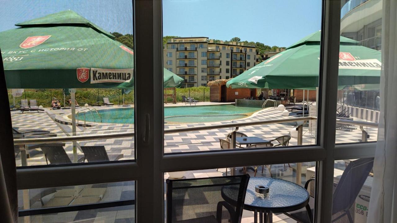 Aparthotel Happy Приморско Екстериор снимка