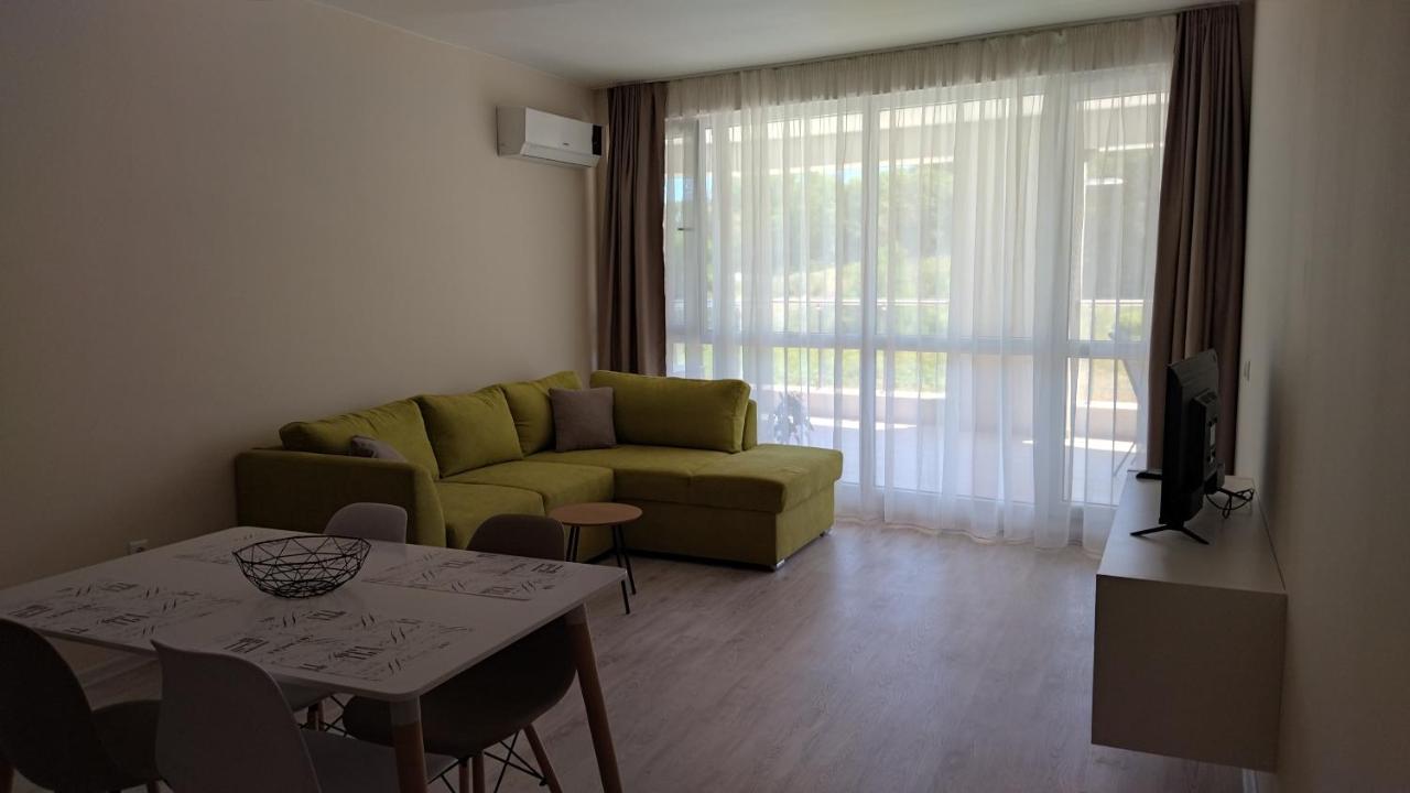 Aparthotel Happy Приморско Екстериор снимка
