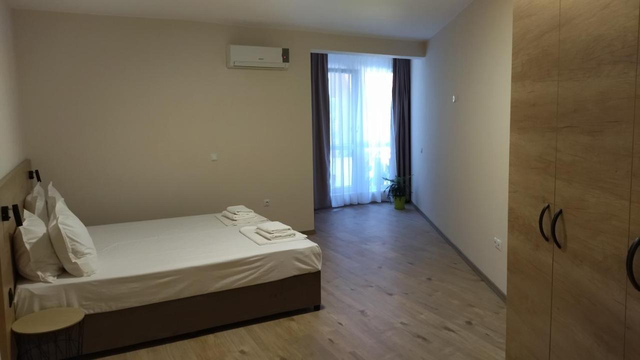 Aparthotel Happy Приморско Екстериор снимка