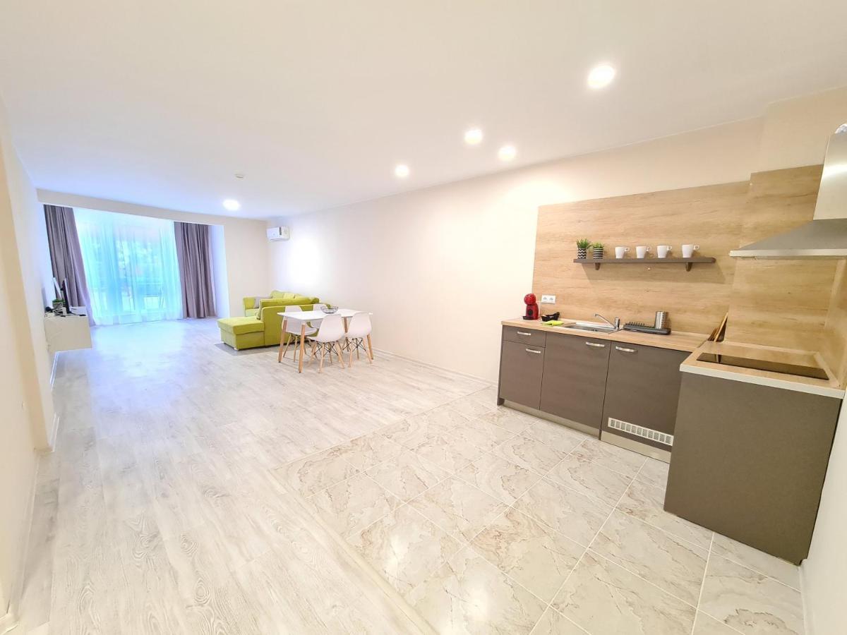 Aparthotel Happy Приморско Екстериор снимка