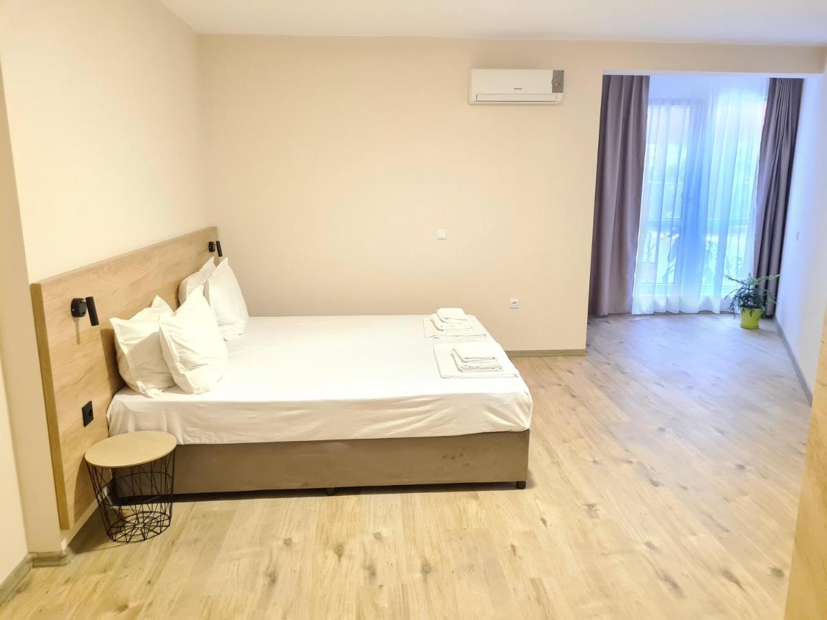 Aparthotel Happy Приморско Екстериор снимка